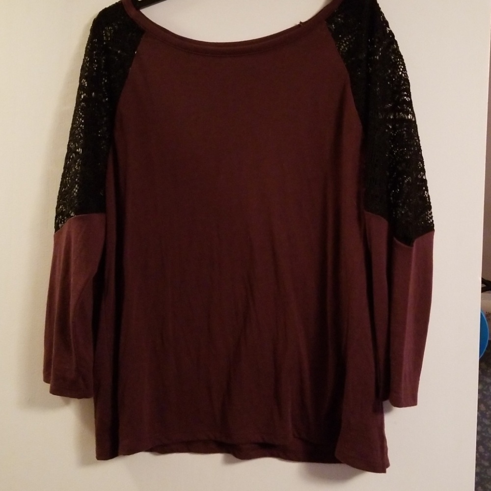 3/4 sleeve blouse with lace shoulders